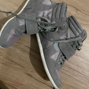 Grey heeled sneakers